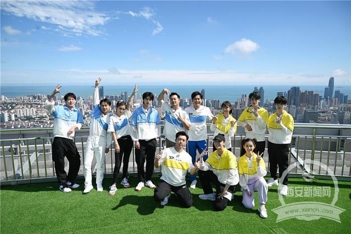  展开|“国民综艺”《奔跑吧》迎来第100期 今晚展开世纪争锋