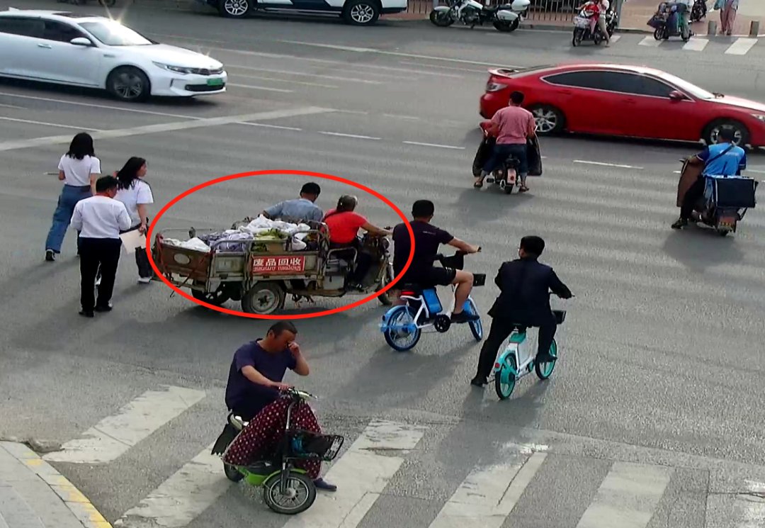  驾驶|曝光台丨三轮车违法曝光！无证驾驶三轮机动车一律拘留！