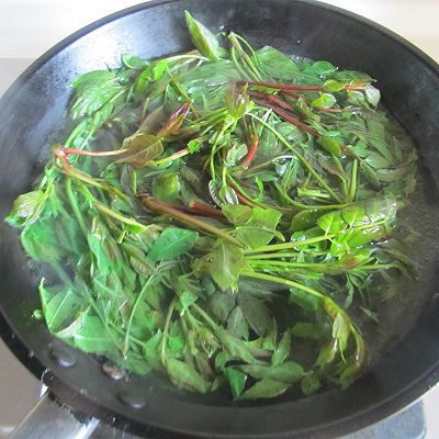  香椿|红椒香椿炒鸡蛋干