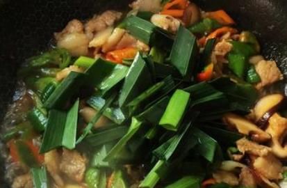  我家|简单易做，味道鲜美，好吃到停不下来，我家隔三差五的就做