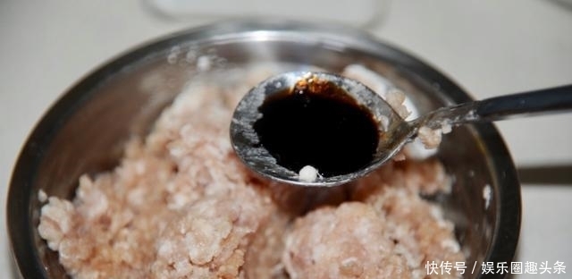 洗肠|此菜是天然“洗肠草”,杀菌清肠道,1周吃2次,排出宿便一身轻