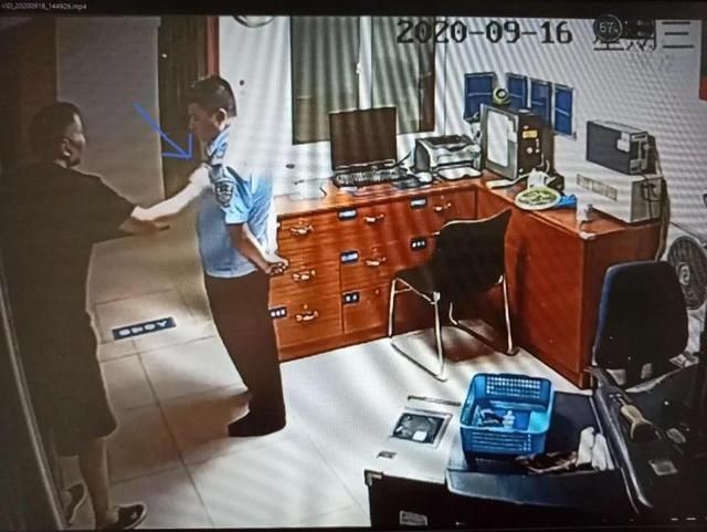 耍酒疯|杭州一男子在派出所耍酒疯？刑拘！