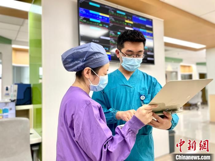 走进全能型“男丁格尔”：做身边人的坚实“医”靠