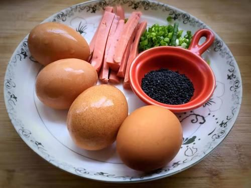  不了|秋天，我家儿子超爱吃这早餐，一日三餐基本吃不了多少，一口一卷，几分钟上桌