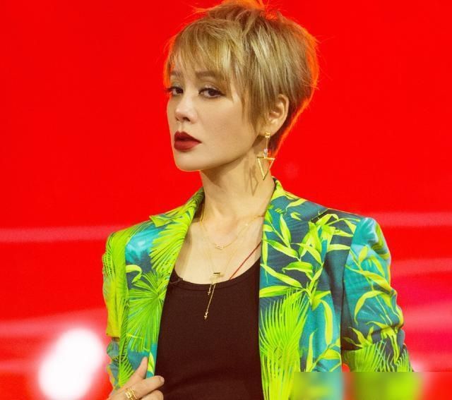  成团|《浪姐》总决赛，姐姐们成团感言引热议，宁静拿第一却说不想成团