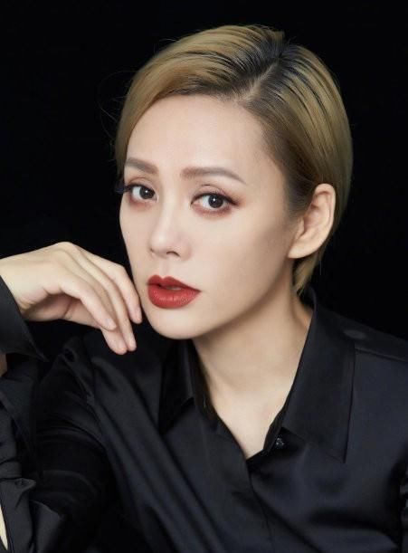  宁静|宁静不选郑希怡，王霏霏低头不敢看万茜，女明星之间只有利益？