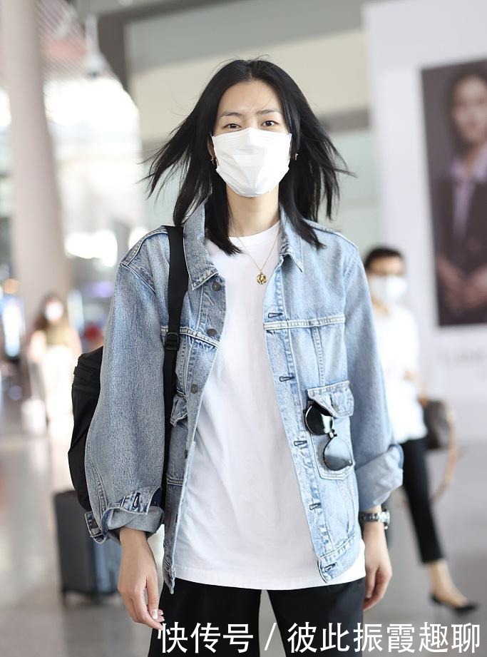 入手|早秋外套不是买越多越好看,学刘雯入手这几款,搭配白T也很高级