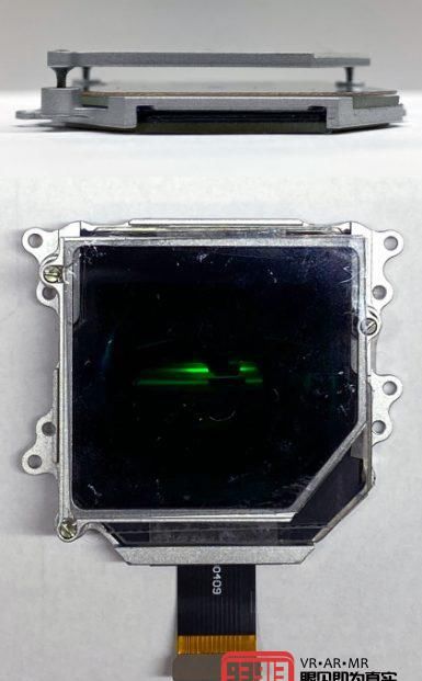 VR头显体积|Facebook正在开发一款基于折叠式全息光学技术的原型头显