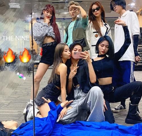  看不到|喻言上节目再度被打码，这次连人影都看不到，粉丝尬吹很漂亮