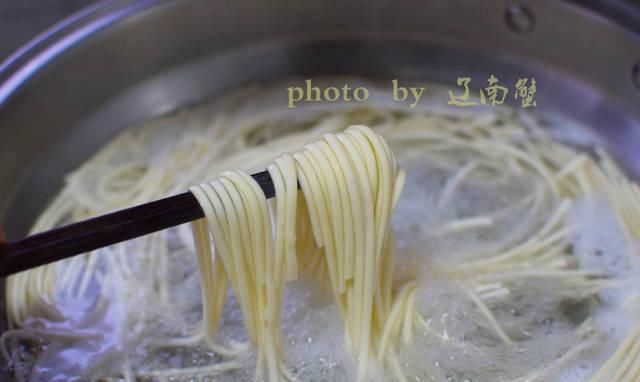  炒面|孩子最馋这种面条，比捞面香比焖面快，隔三差五都要吃一次