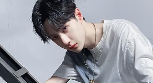  天天向上|金鹰奖三轮投票开始，王一博反超断层第一，《天天向上》拉票助力