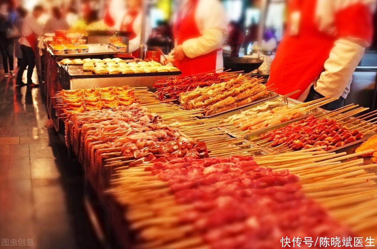 半夜1-3点易醒吃什么食疗(凌晨1-3点总是自然醒？这4种食物每天换着吃，助你一觉睡到天亮)