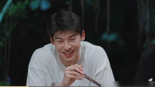 许光汉|许光汉能干又能吃，这个男人有点可爱？