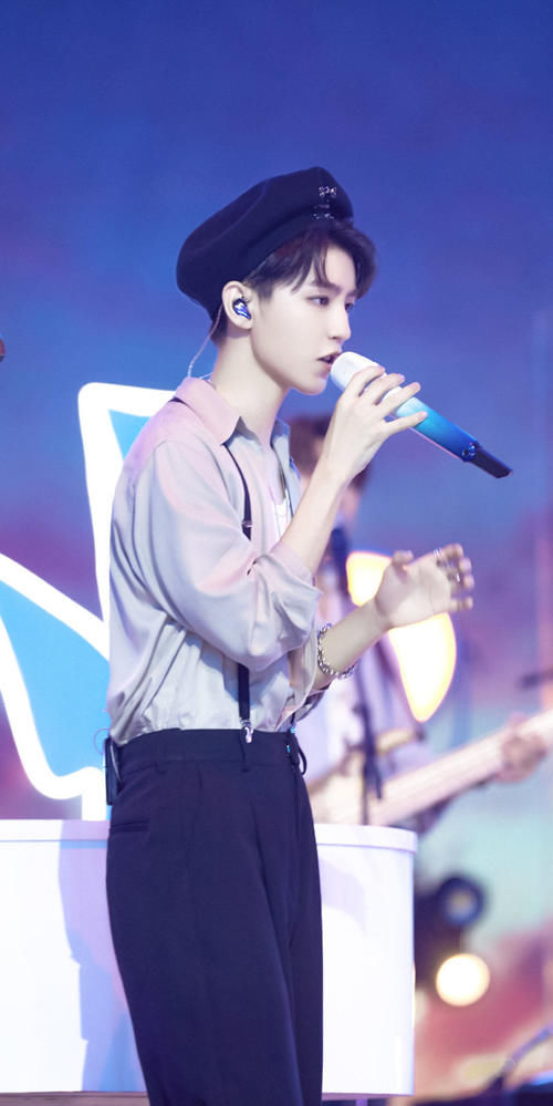  帝国|一人扛起时代俊峰，霸总的王俊凯，凭什么做帝国队长？