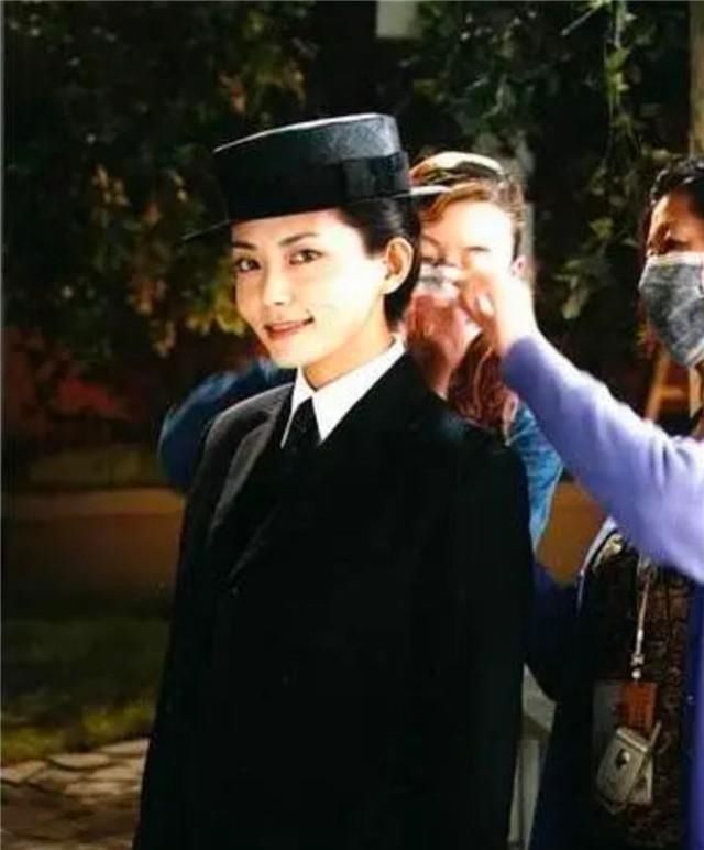  患癌|2009年，李钰患癌去世穿婚纱下葬，男友汪雨后来怎么样了？