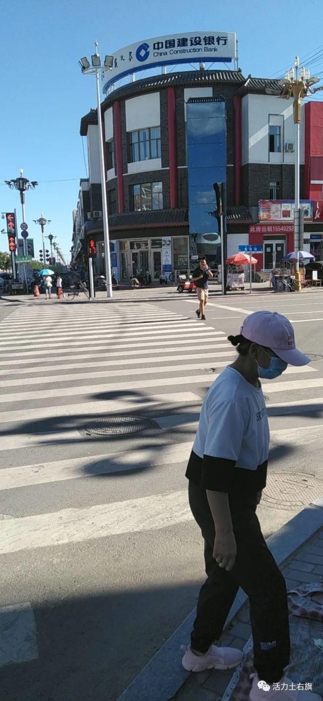 创城|创城曝光台 | 按位停车、按道行驶 做个文明人其实并不难