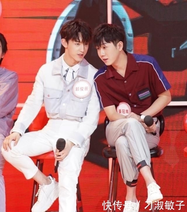 综艺节目|姜冠南《天天向上》综艺节目小江的第一个节目总是让你旋转和跳跃