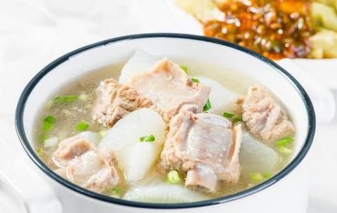  鲜肉|炖排骨汤时，3种调料不要放，好多人不懂，难怪汤不鲜肉不香