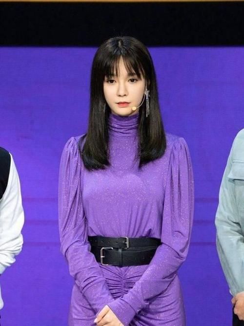  茄子|当沈梦辰吴昕穿同款''茄子裙''，一个显身段一个太时髦，各有千秋