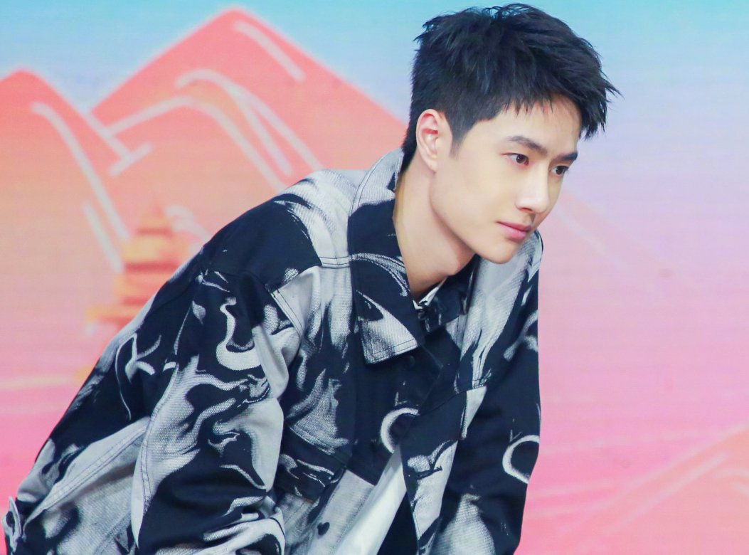  天天向上|《天天向上》丰收游，王一博遭受“挫折教育”，粉丝笑得像个后妈