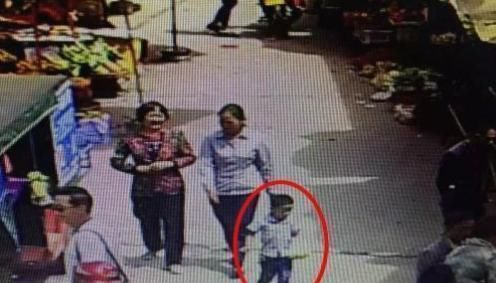 李女士|小乞丐路上认出妈妈，亲妈却直接推开我孩子在家，我不是你妈