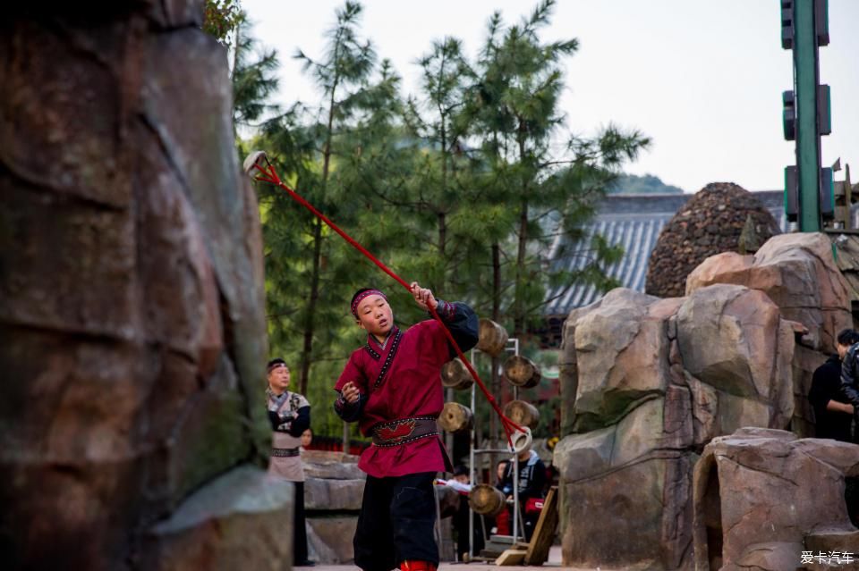 主题酒店|杭州有很多美景与动人的故事,宋城千古情的表演也非常震撼