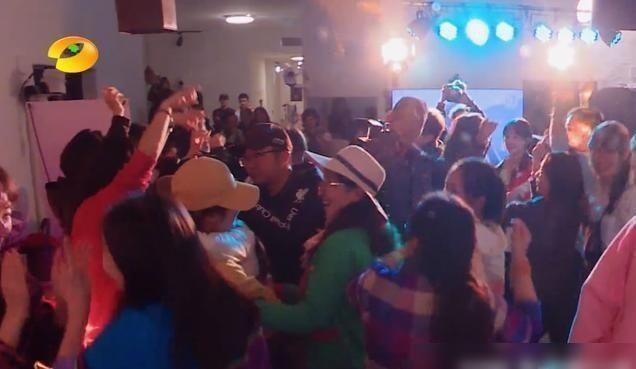  张翰|张翰音乐餐厅的开张非常受欢迎