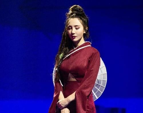  连续|阿朵拒绝打投，得票却连续出现异常增长，节目组发怒，要重拳出击