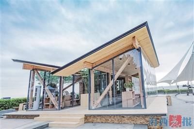  央视|这“一平方米”传递时代声音！《朗读者》第三季新媒体直播活动举办，224 人走进厦门朗读亭