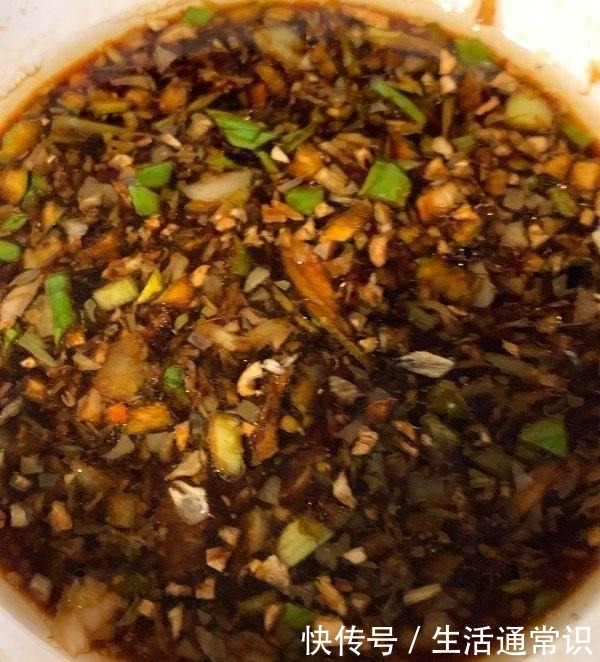 清甜|这是虾最简单的做法,用水煮2分钟就搞定,虾肉鲜嫩,味道清甜