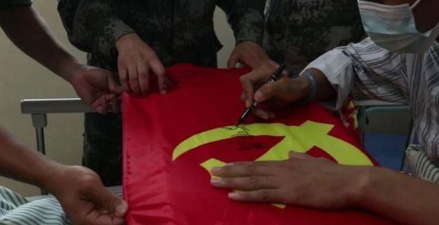 战友|排长冒小驰脱离危险 战友祝福25岁生日