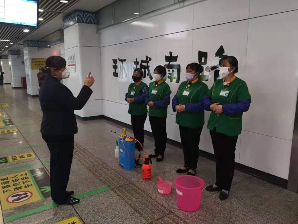 传送|云南明德物业顾俊：徒步多个地铁站传送抗疫物资|发现物业英雄