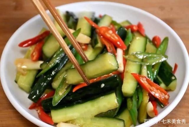  吃光|黄瓜这样做最好吃，不炒，不凉拌，每做一大碗，2天就吃光