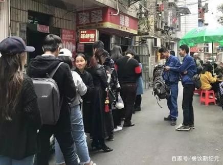 正宗|最任性螺蛳粉店，一天限量100碗，周末不开门，外地人:很正宗