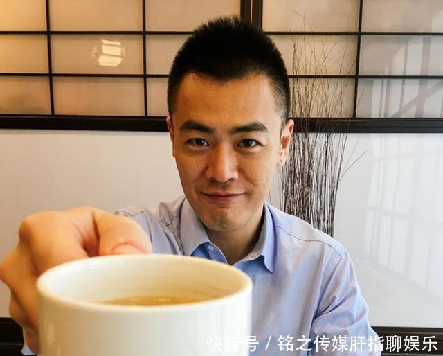 后女|刘銮雄儿子上《非诚勿扰》,遭全场灭灯,身份公开后女嘉宾肠子悔青