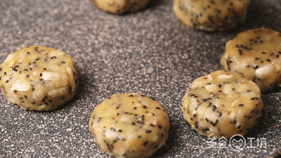 上瘾|这饼一吃就上瘾,后悔没早点做,比月饼还香