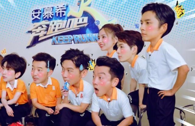 奔跑吧|THE9与硬糖少女谁能上跑男官微发起投票,人气差距有点大了