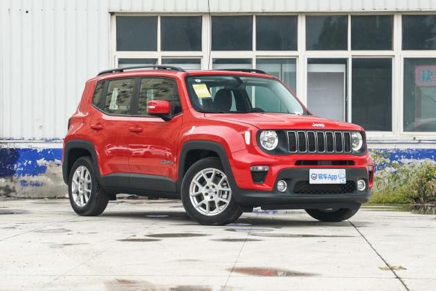 自由|紧凑型车之王！月薪8千也能淡定拿下！ 轩逸 vs 自由侠