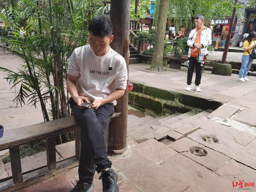 拉面|三年里从红到凉妖娆“拉面哥” ：做一个普通人比较好