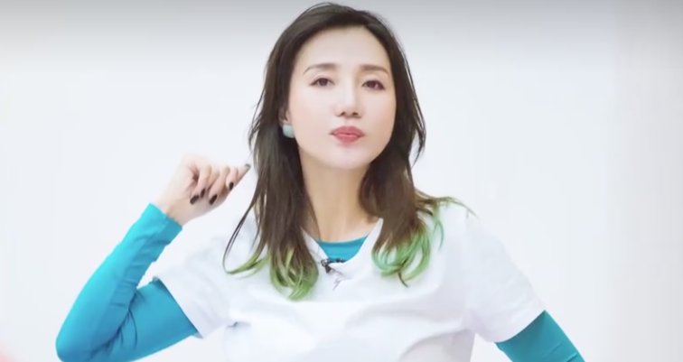  比起|比起阿朵，这个搞笑的女人才是我看“姐姐”时的意难平！