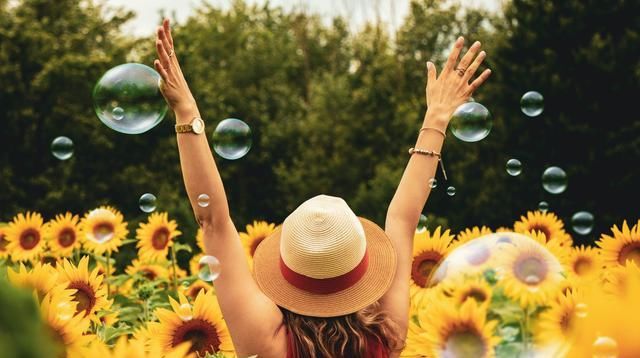 家庭|90后宝妈，在家庭与事业兼顾下，月入6万：有底气的人生有多爽？