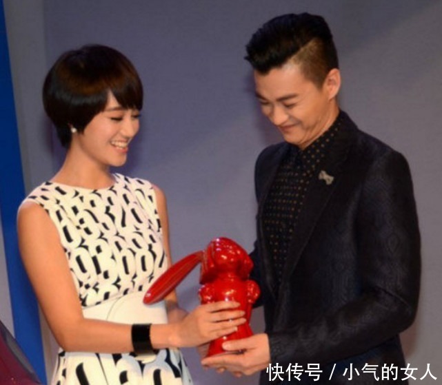 章子怡|36岁朱丹全家近照,原来老公就是他,连章子怡都是他的粉丝