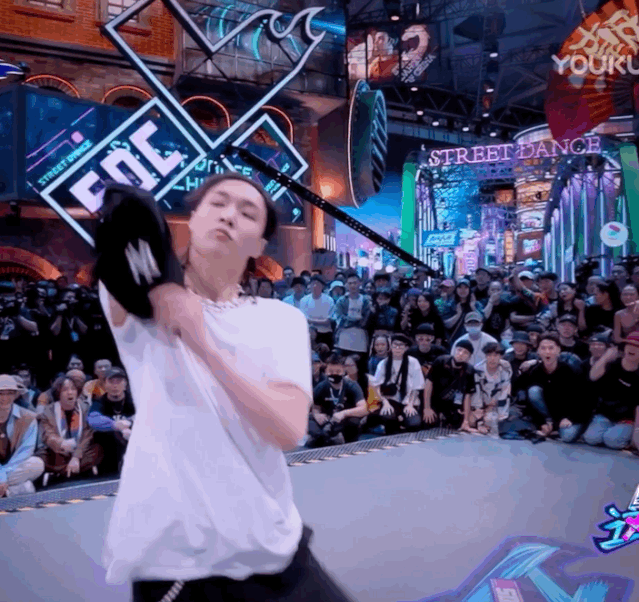  豆瓣|看完这段热搜第一的街舞，我说这良心国综豆瓣9.1都太低