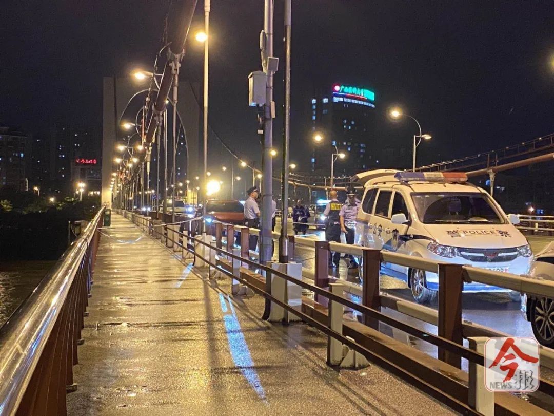  桥中|男子桥中停车后跳河！副驾一女子伤重不治身亡
