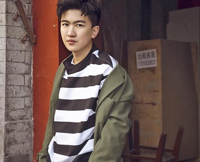  会很尴尬|奔跑吧4：黄龄惨遭张大大“咸猪手”，baby都吓到赶紧躲开？