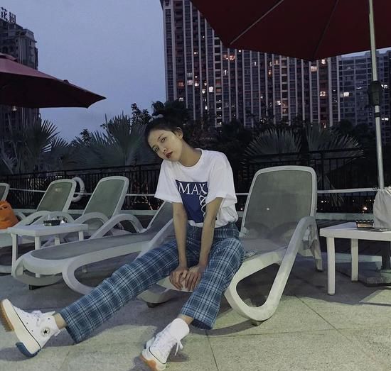 模板|“中国泫雅”火上热搜 宋妍霏才是白富美终极穿搭模板