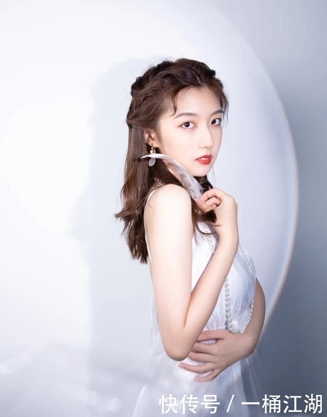  侧边编发|今夏最火的6款扎发，谁扎谁好看