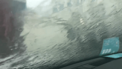  淋湿|金山突然“下开水”，你被淋湿了吗？