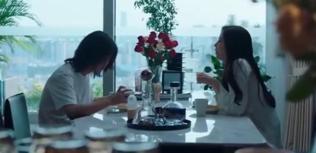  安蓝|《穿越火线》肖枫用酸奶打动了安蓝，许蔚等了十一年最后一无所有