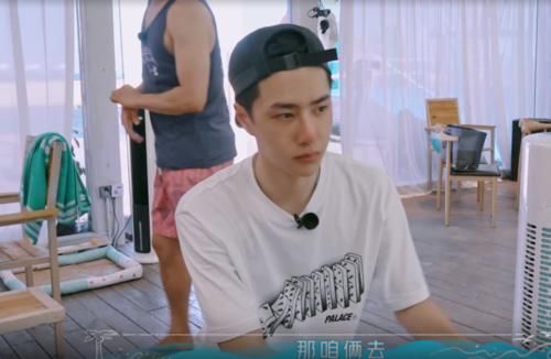  王一博|王一博打游戏机，镜头拍到电脑屏幕的那一刻，95后简直不敢相信